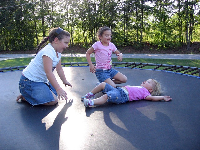 Kids on trampoline without  trampoline safety nets